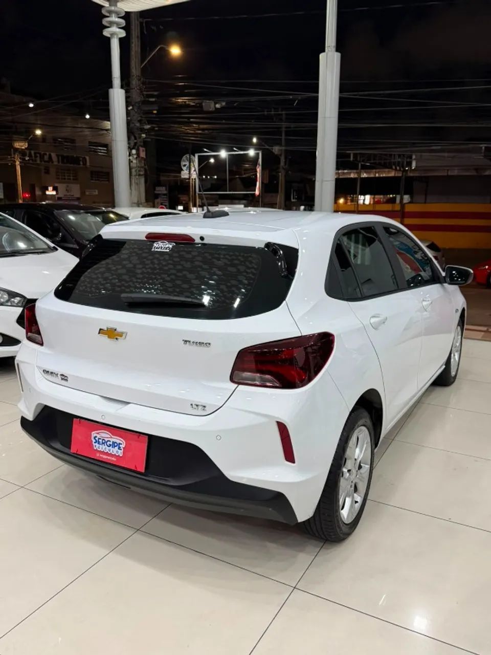 Chevrolet ONIX 4