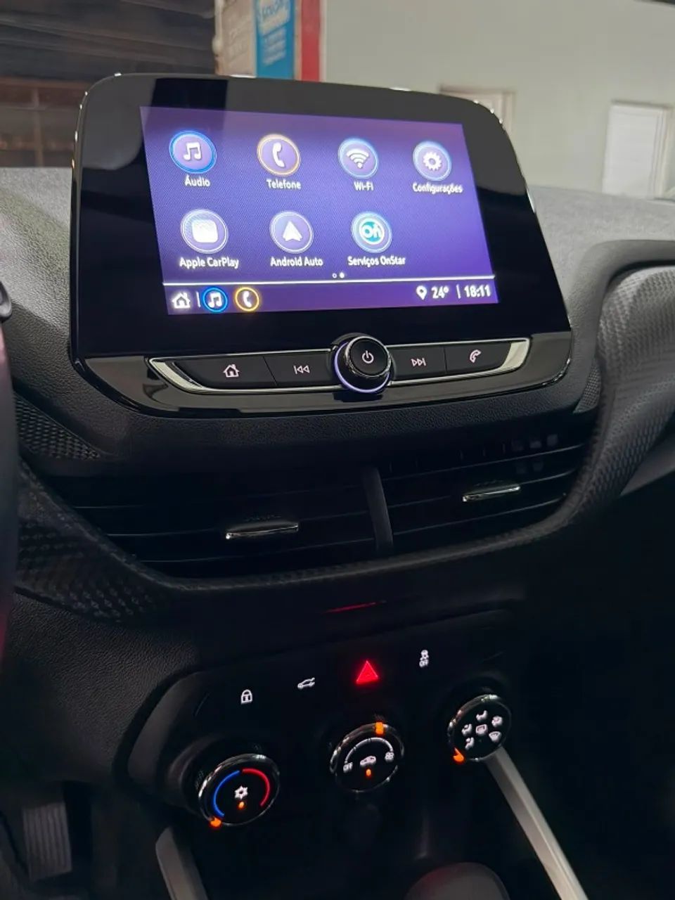 Chevrolet ONIX 8