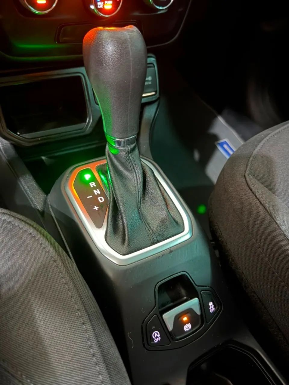 Jeep RENEGADE 8