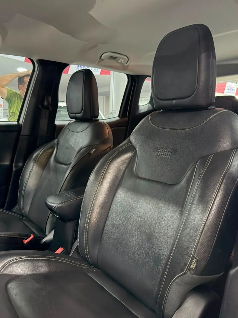 Jeep RENEGADE 10