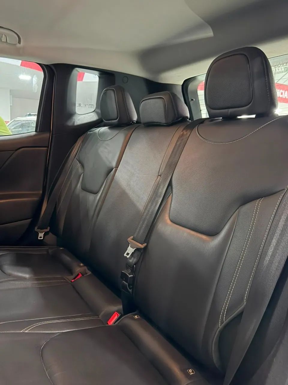 Jeep RENEGADE 11