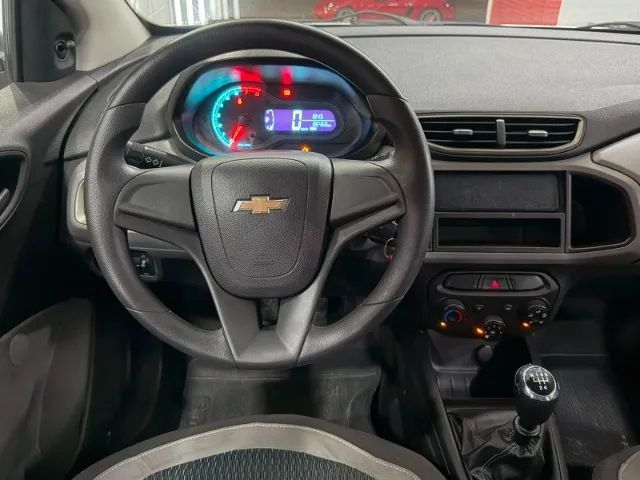Chevrolet ONIX 6