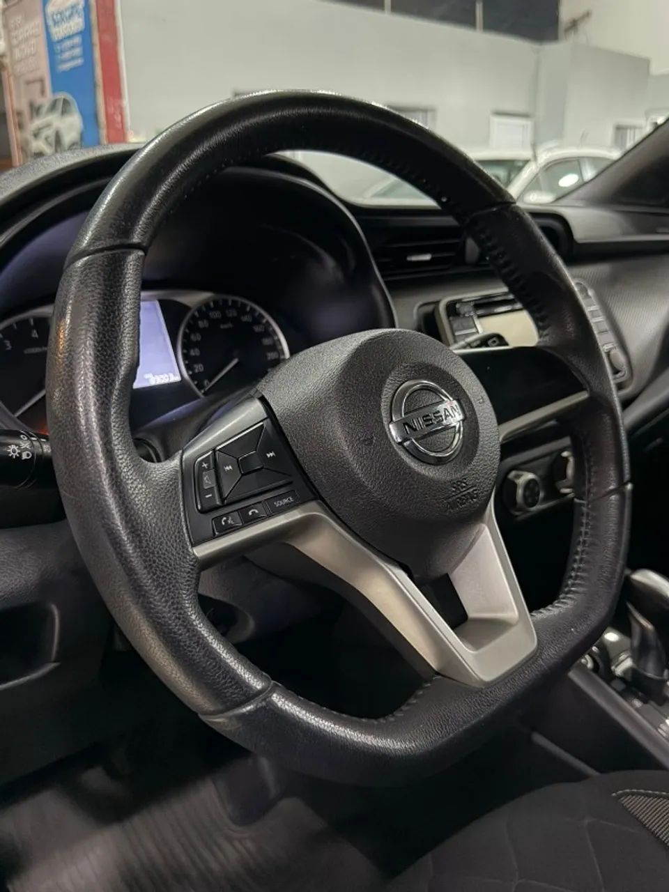 Nissan KICKS 5