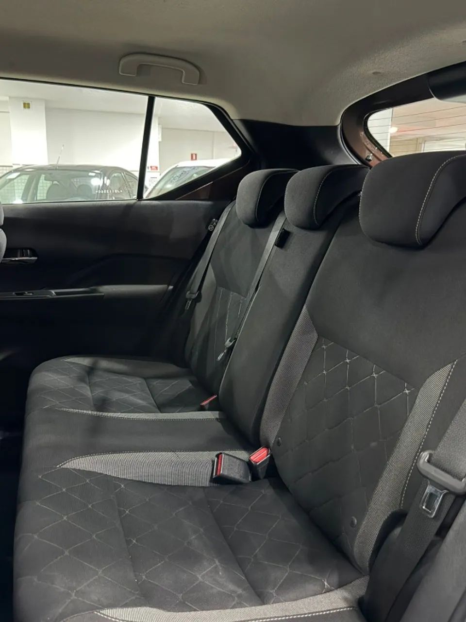 Nissan KICKS 10