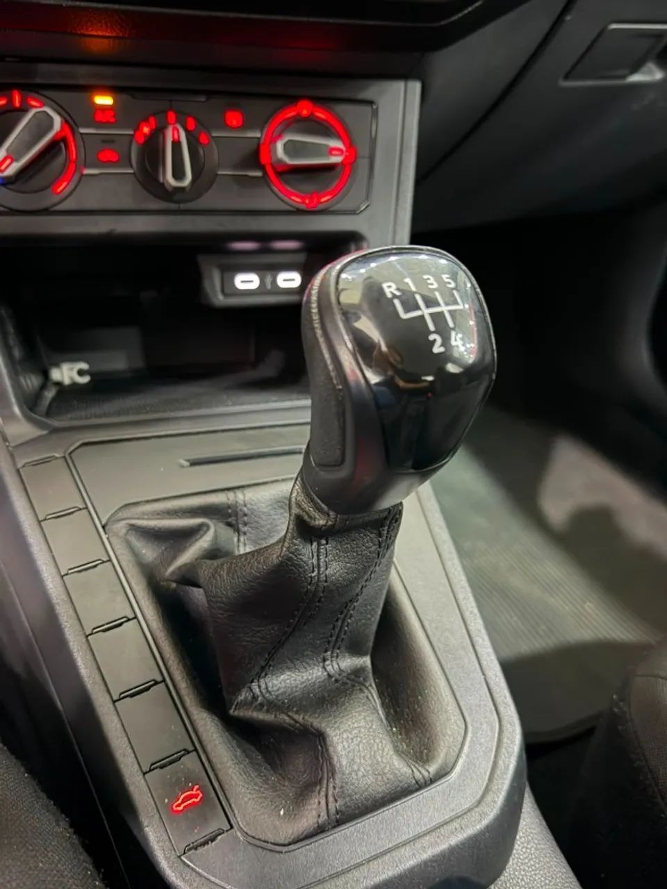 Volkswagen POLO 8
