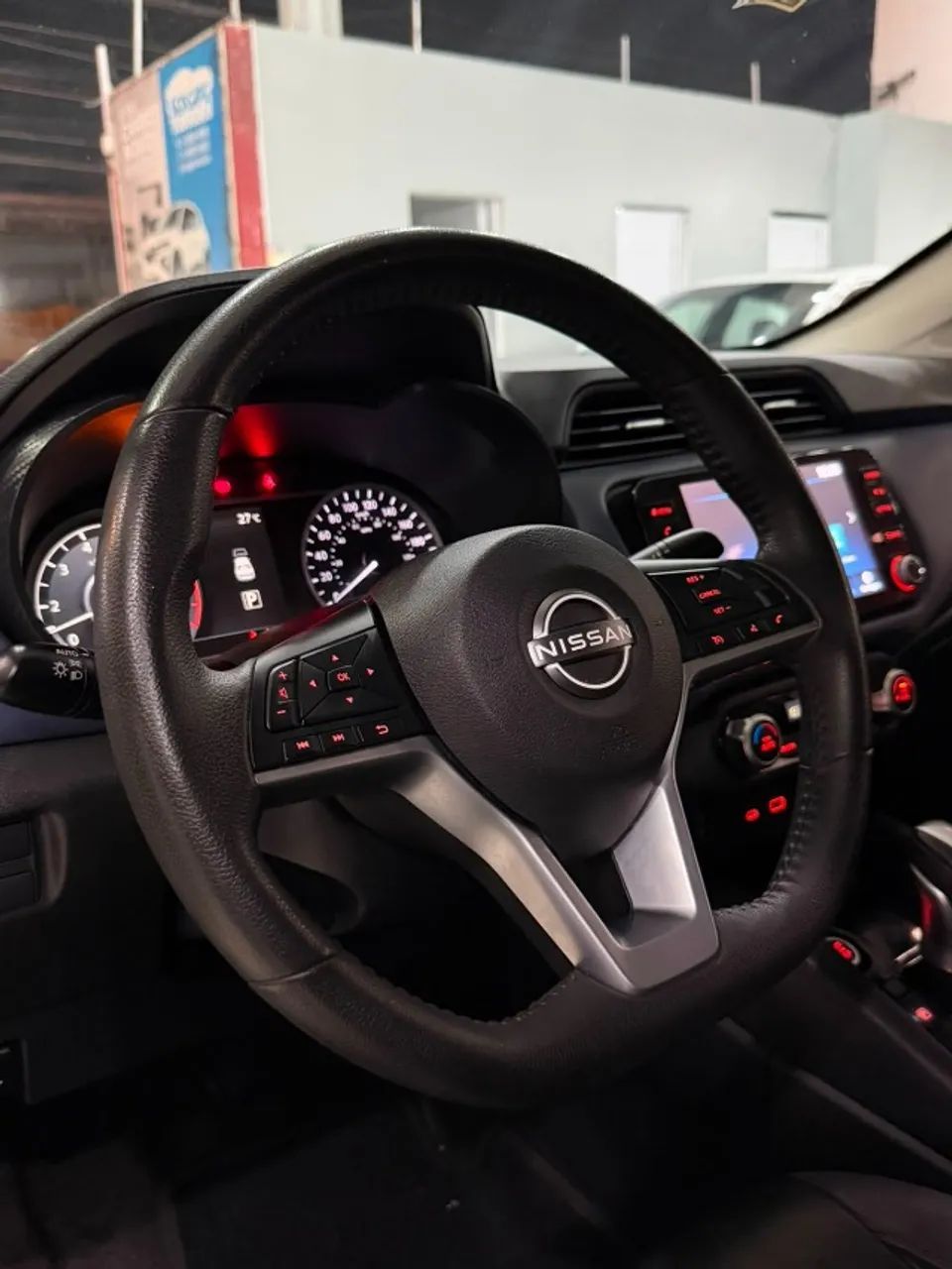 Nissan VERSA 6