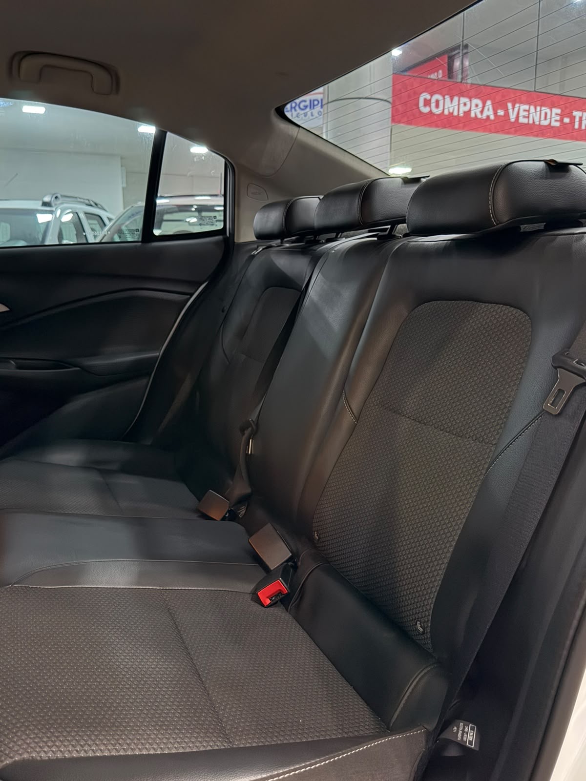 CHEVROLET ONIX PLUS 10