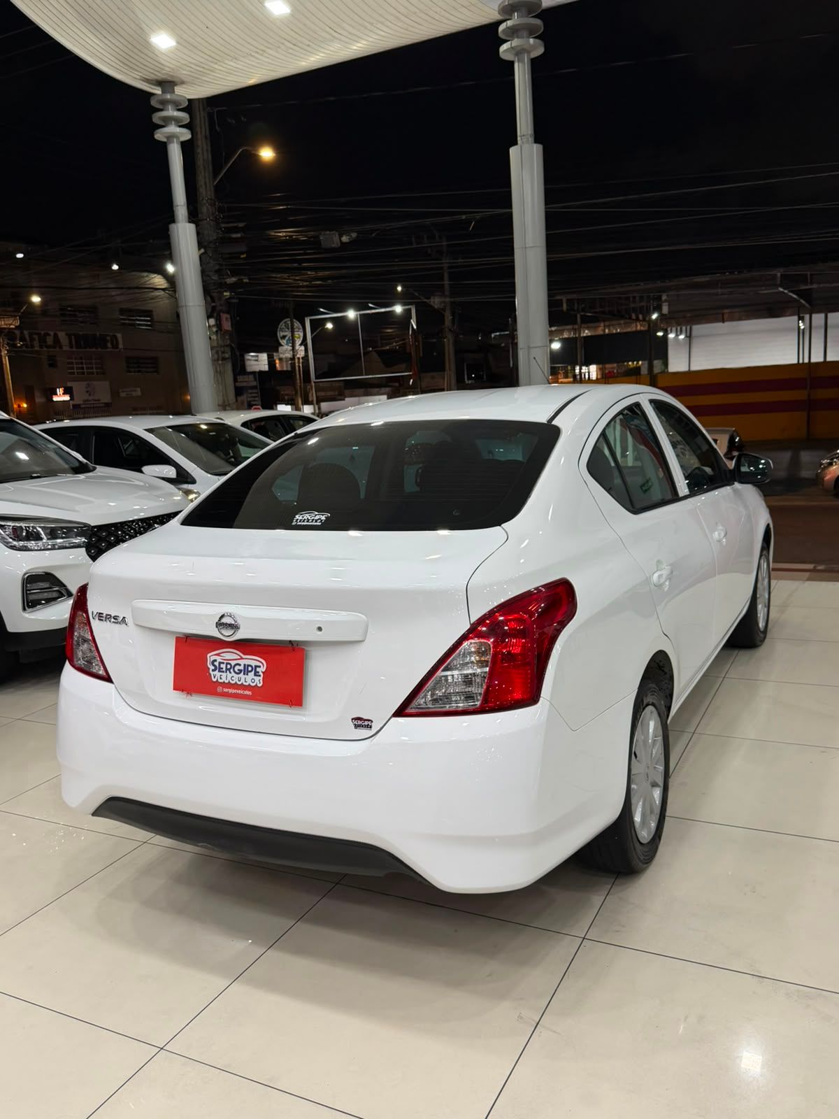 NISSAN VERSA 4