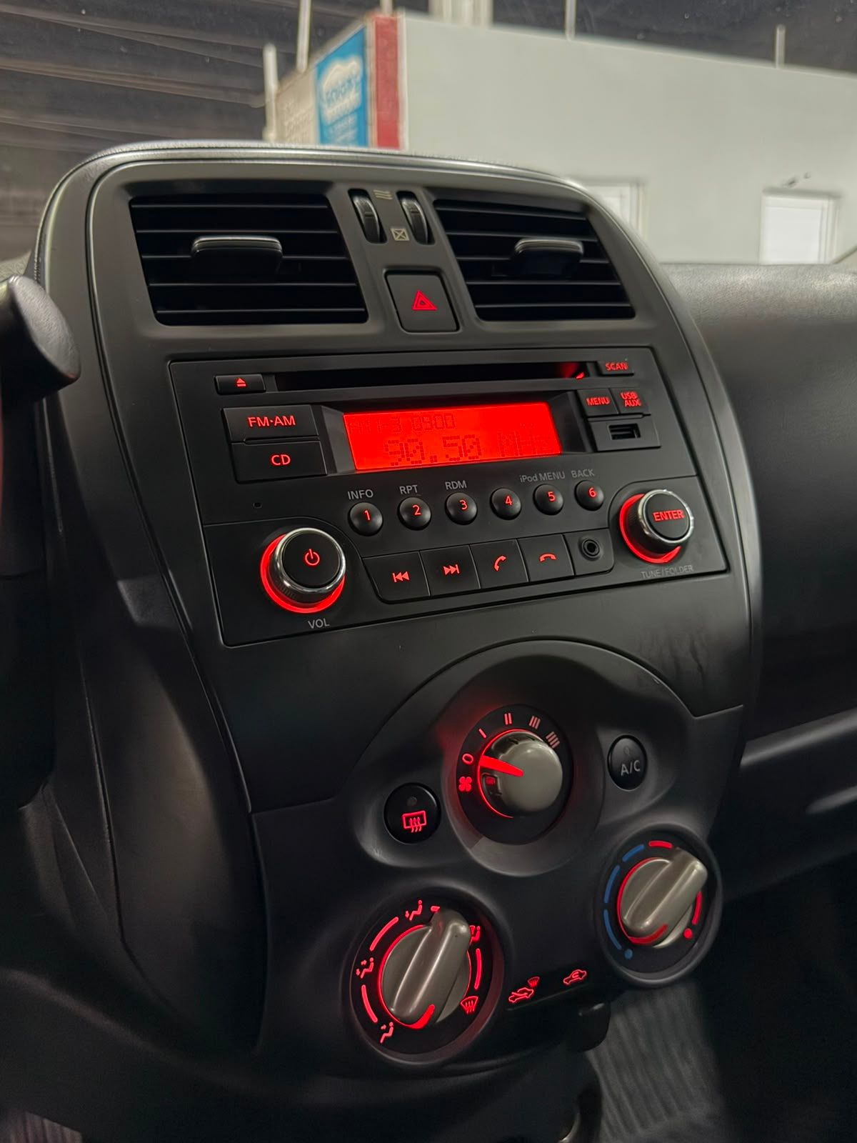 NISSAN VERSA 7