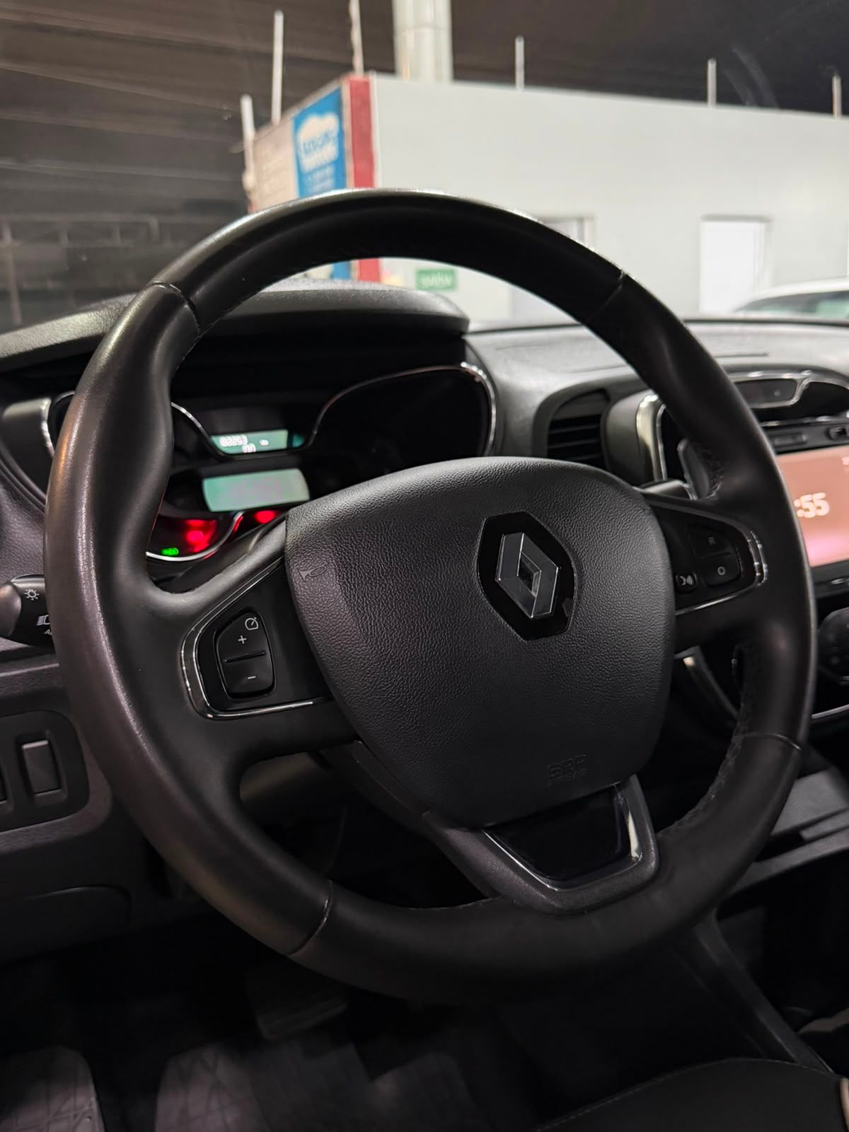 RENAULT CAPTUR 9