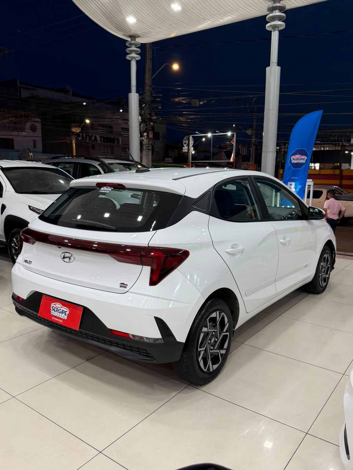 HYUNDAI HB20 4