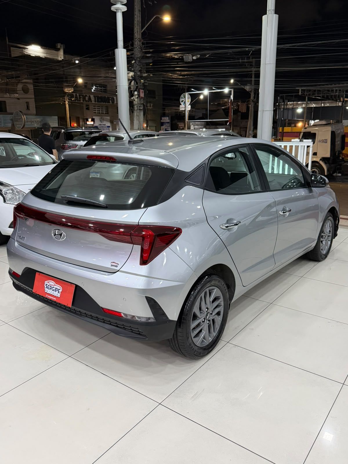 HYUNDAI HB20 4