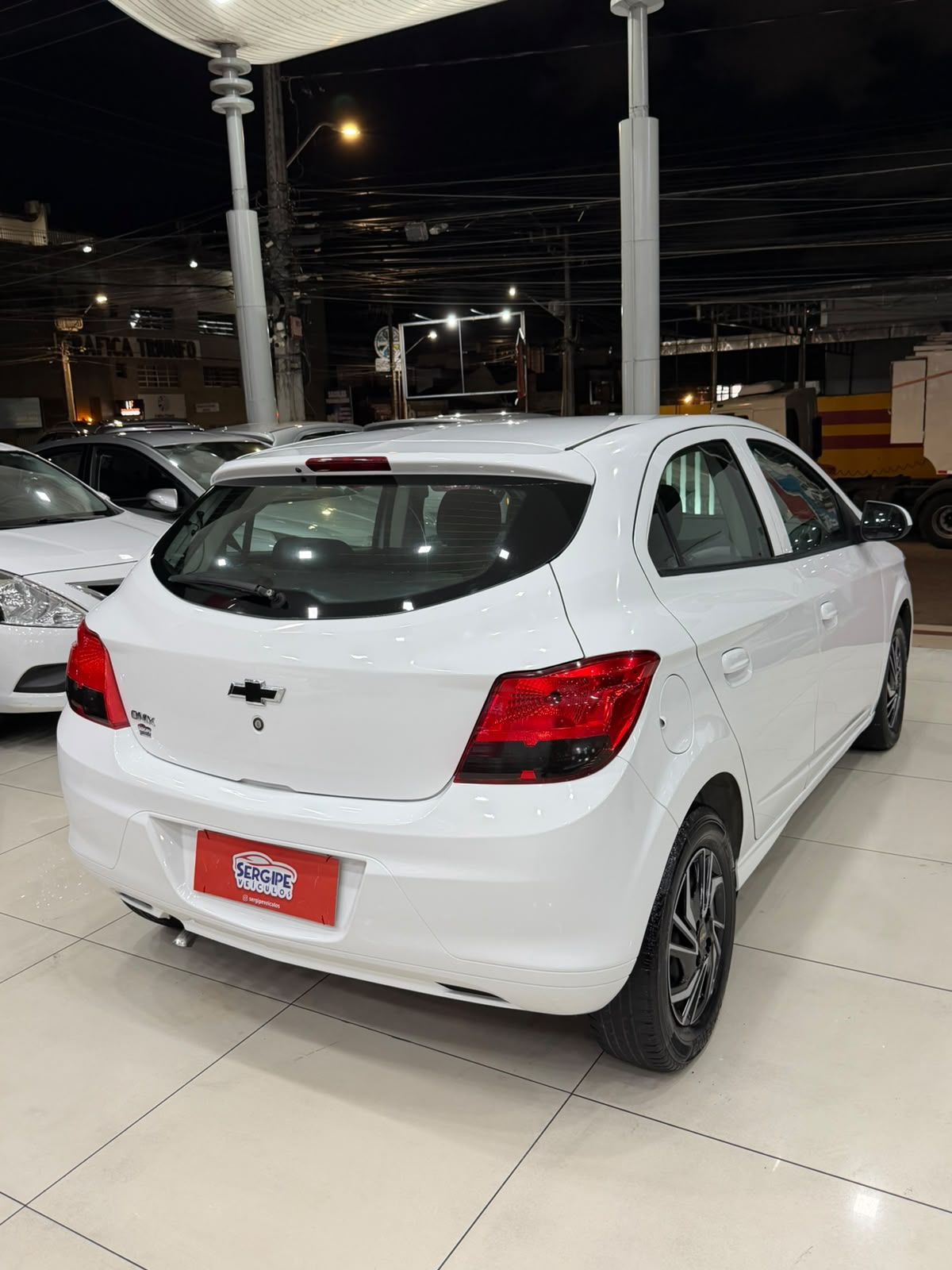 CHEVROLET ONIX 4