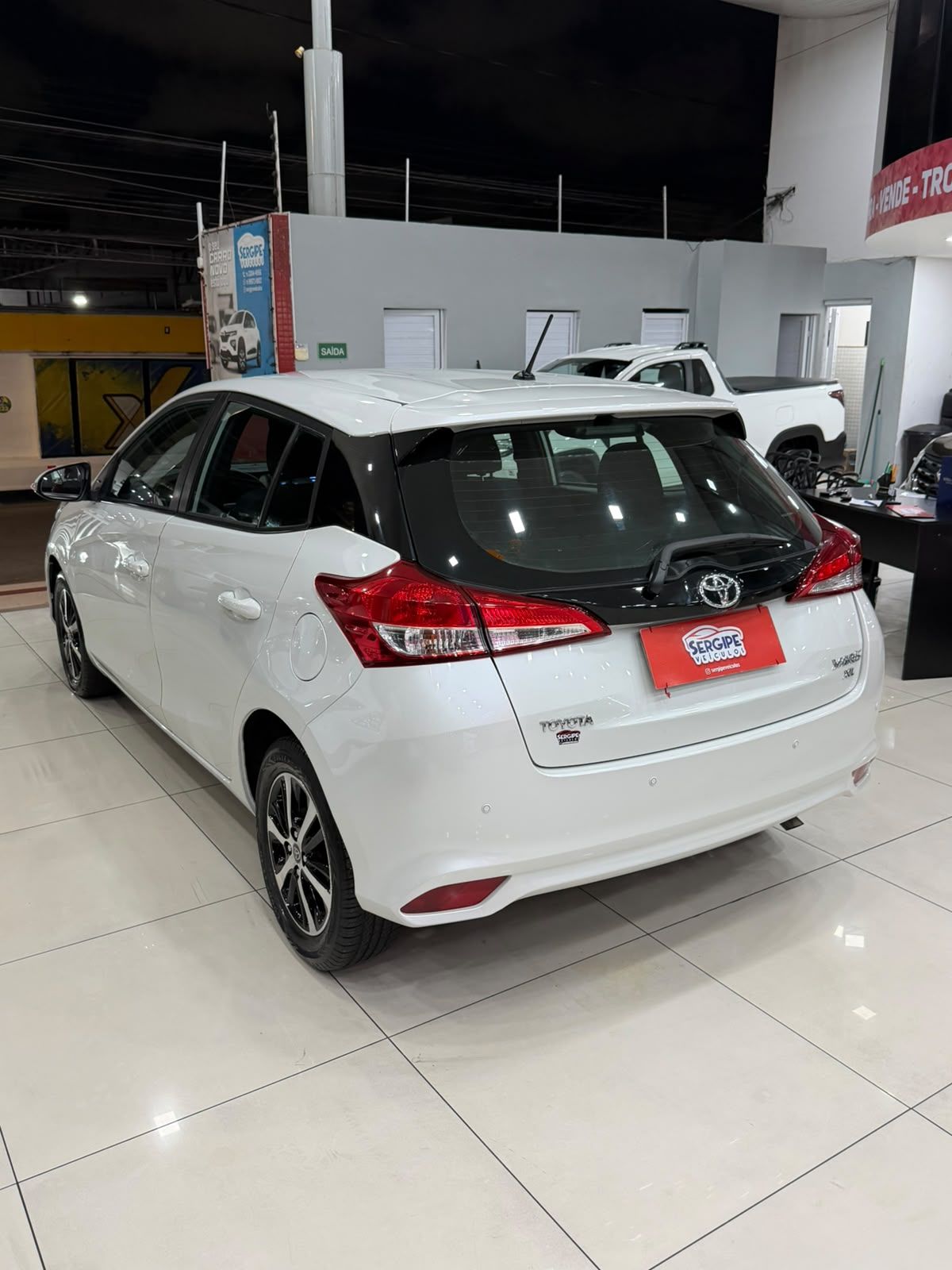 TOYOTA YARIS HATCH 3