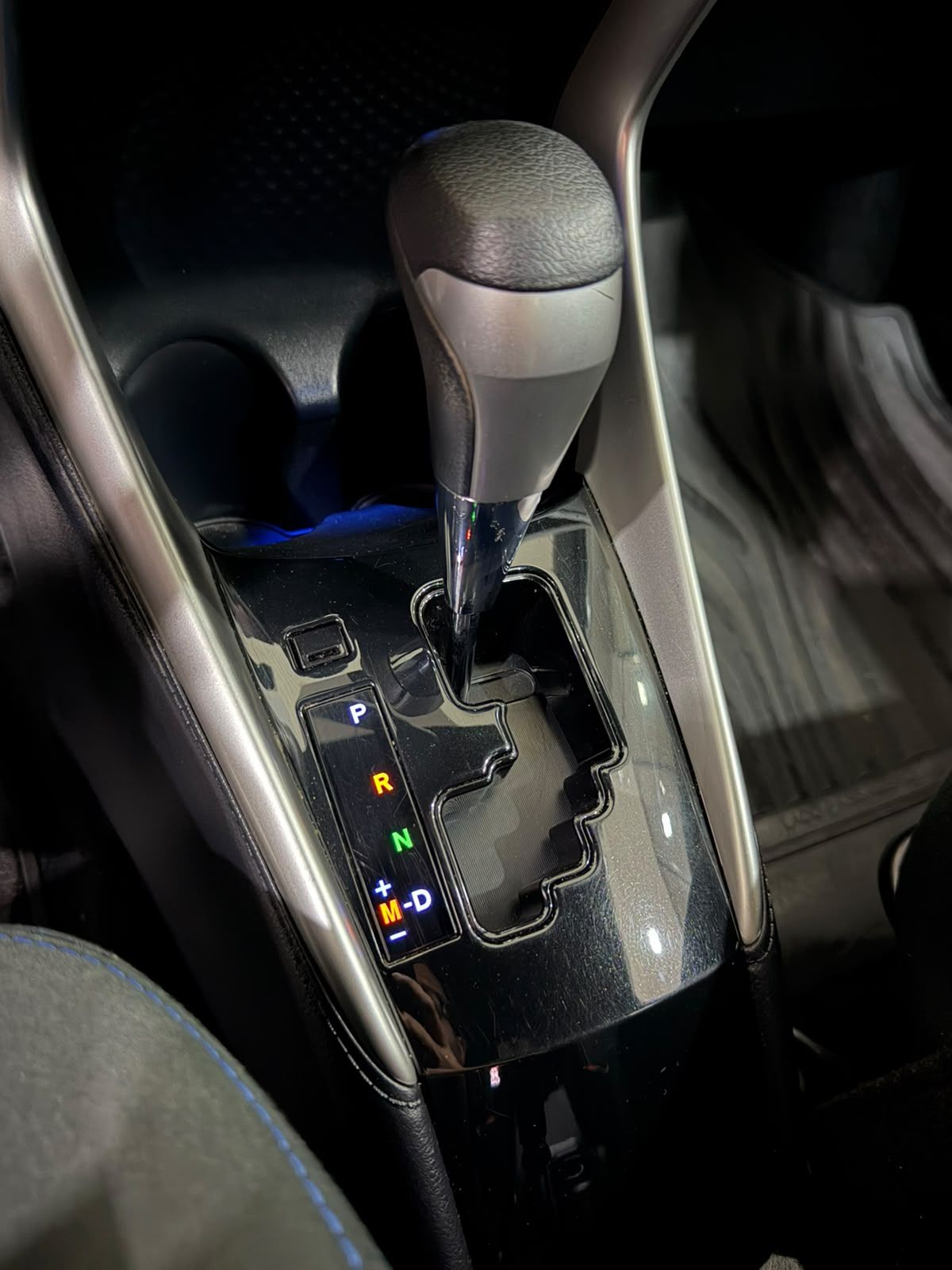 TOYOTA YARIS HATCH 7