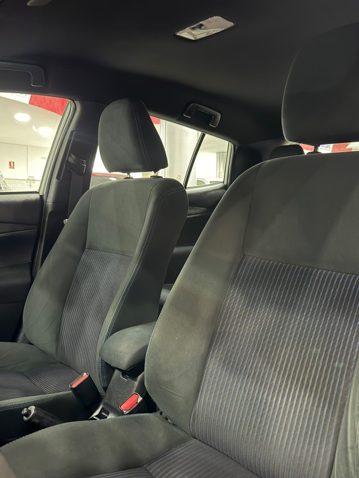 TOYOTA YARIS HATCH 8