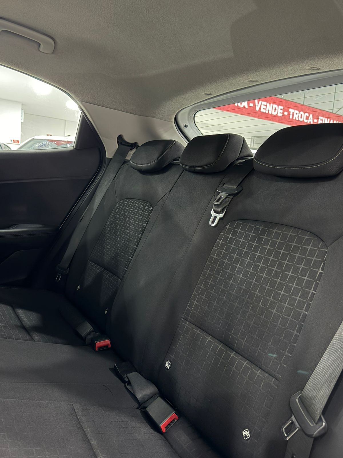 HYUNDAI HB20 8