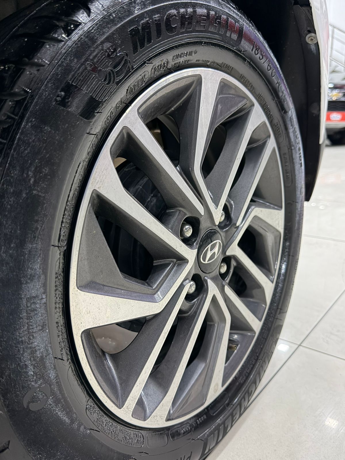 HYUNDAI HB20 9