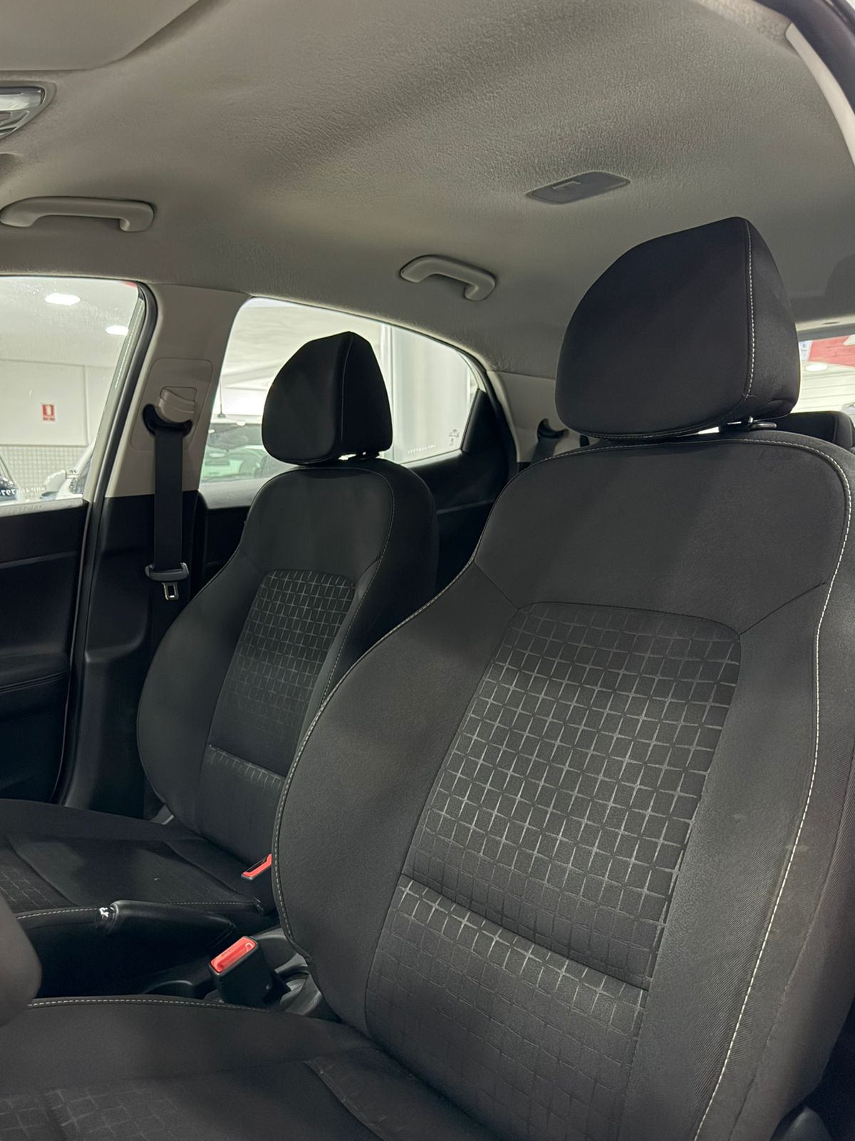 HYUNDAI HB20 7