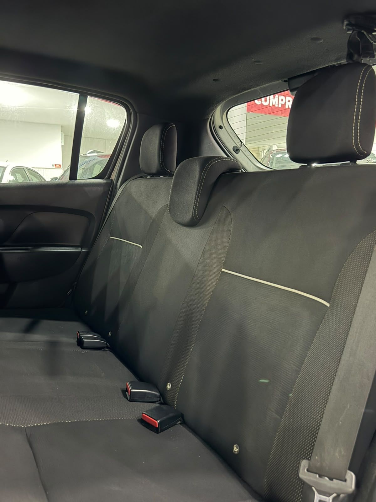 RENAULT SANDERO 9