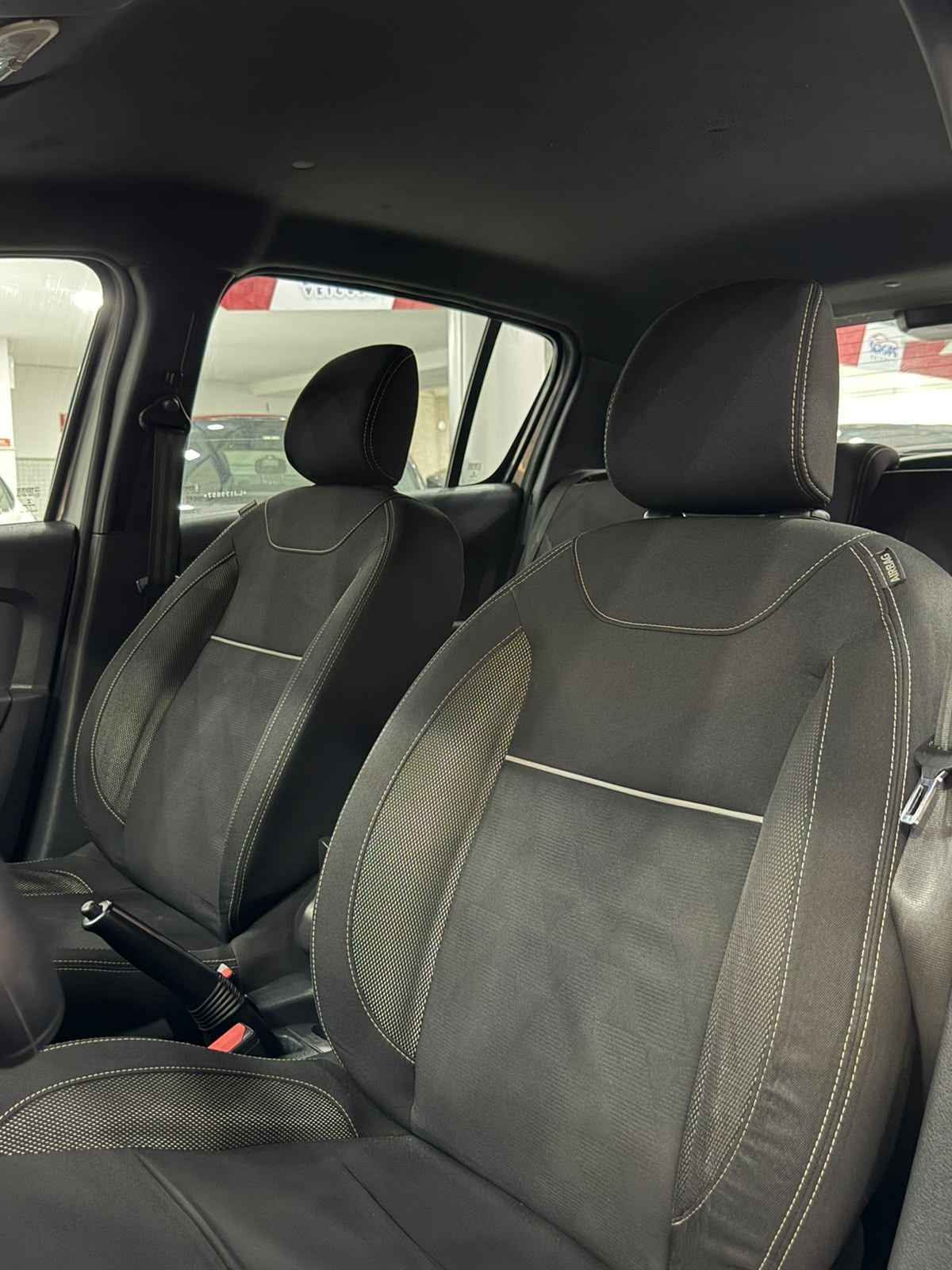 RENAULT SANDERO 8