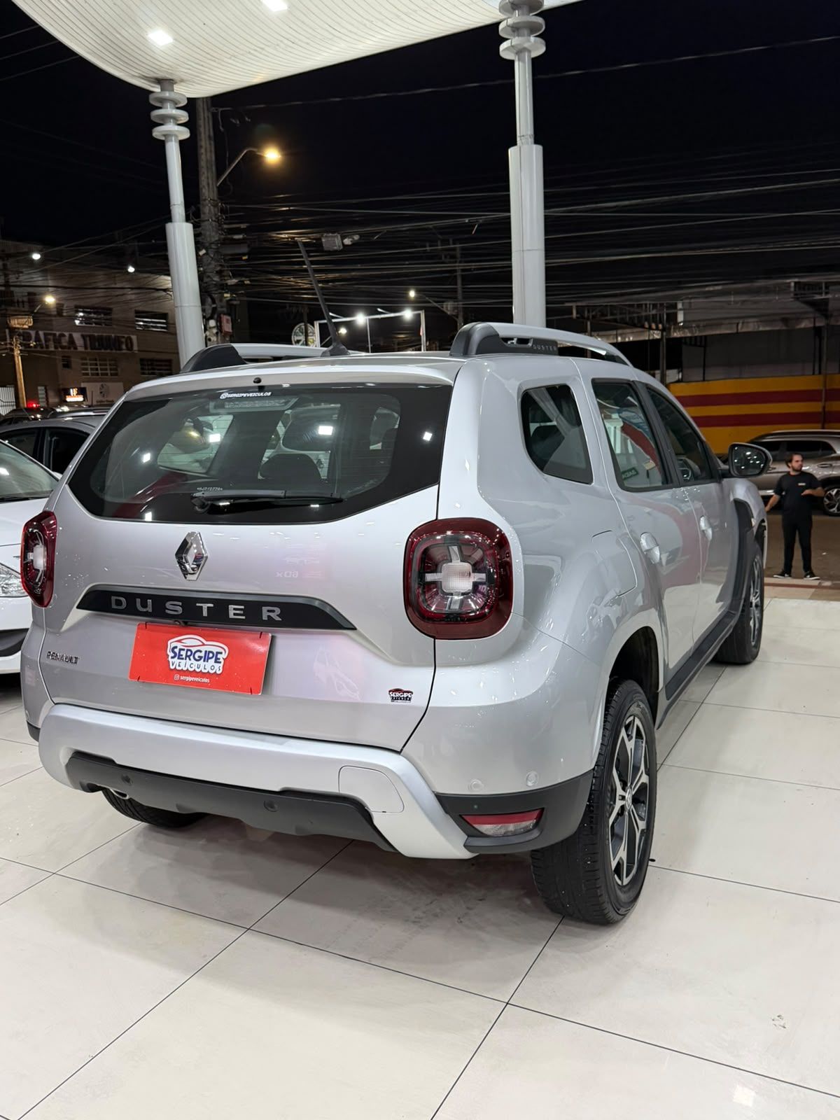 RENAULT DUSTER 4
