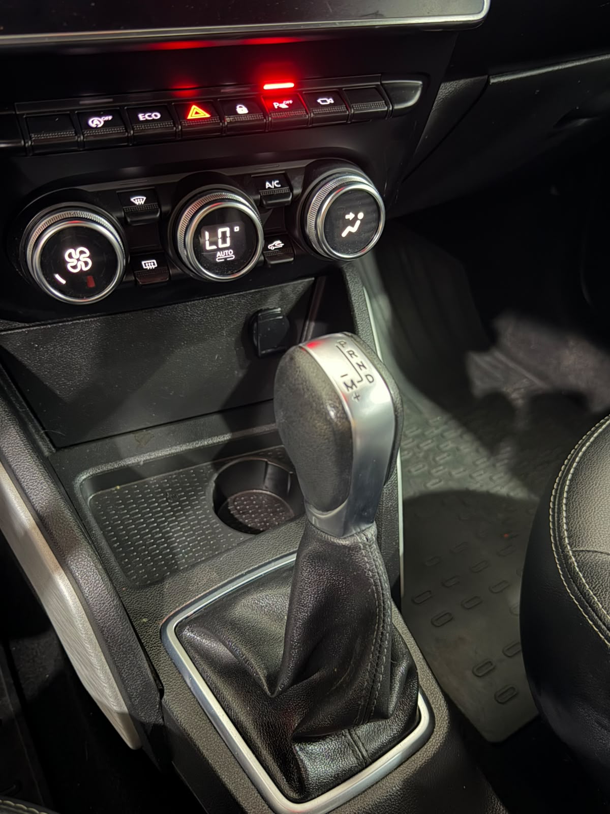 RENAULT DUSTER 7