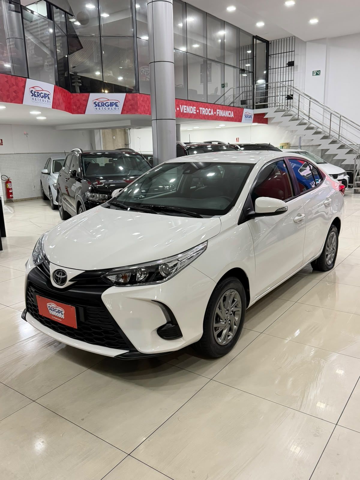 TOYOTA YARIS 2
