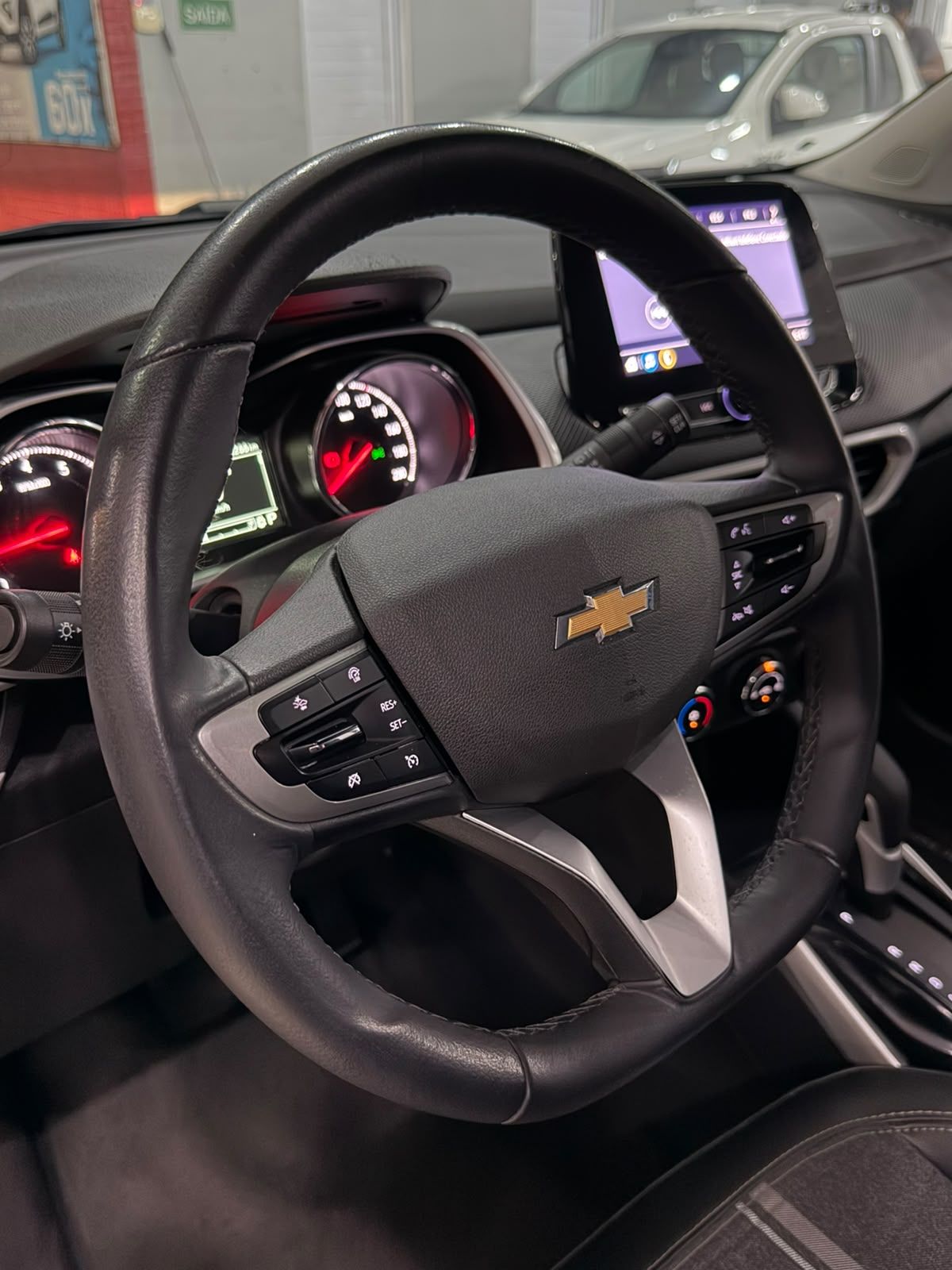 CHEVROLET TRACKER 5