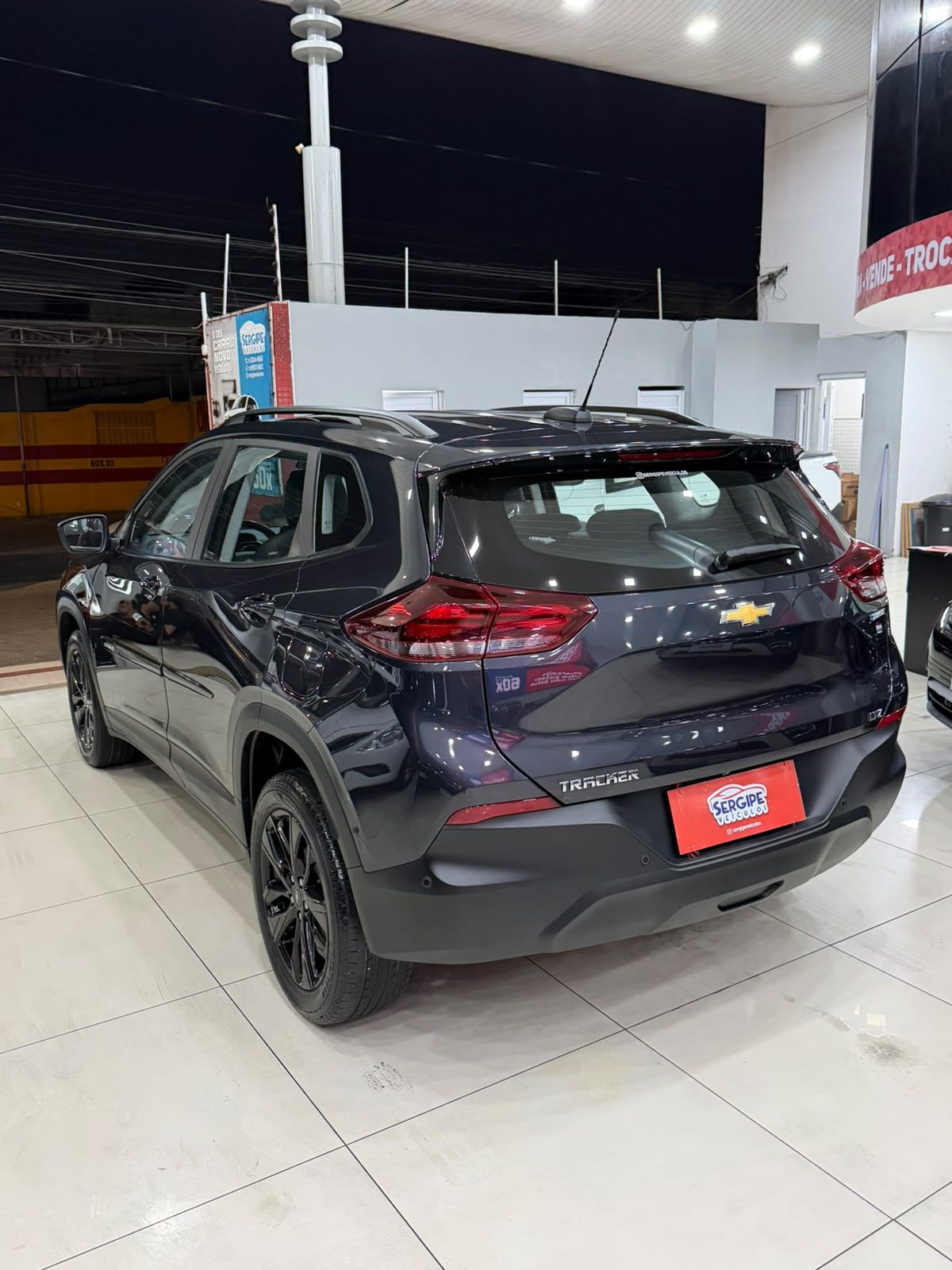 CHEVROLET TRACKER 3