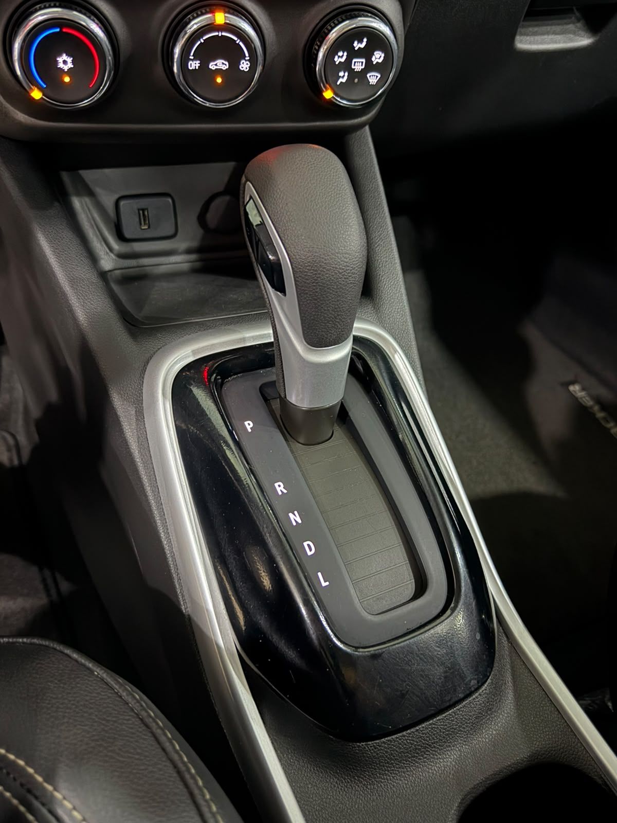 CHEVROLET TRACKER 9