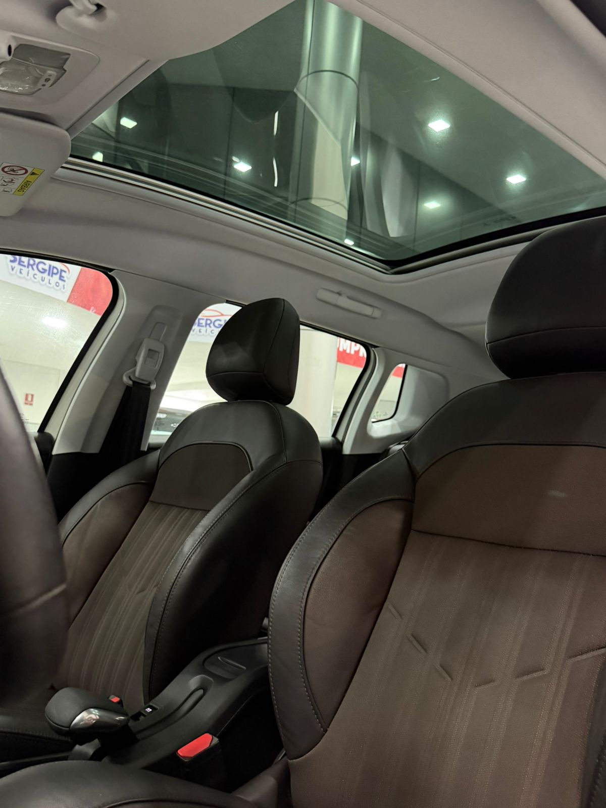 PEUGEOT 2008 10