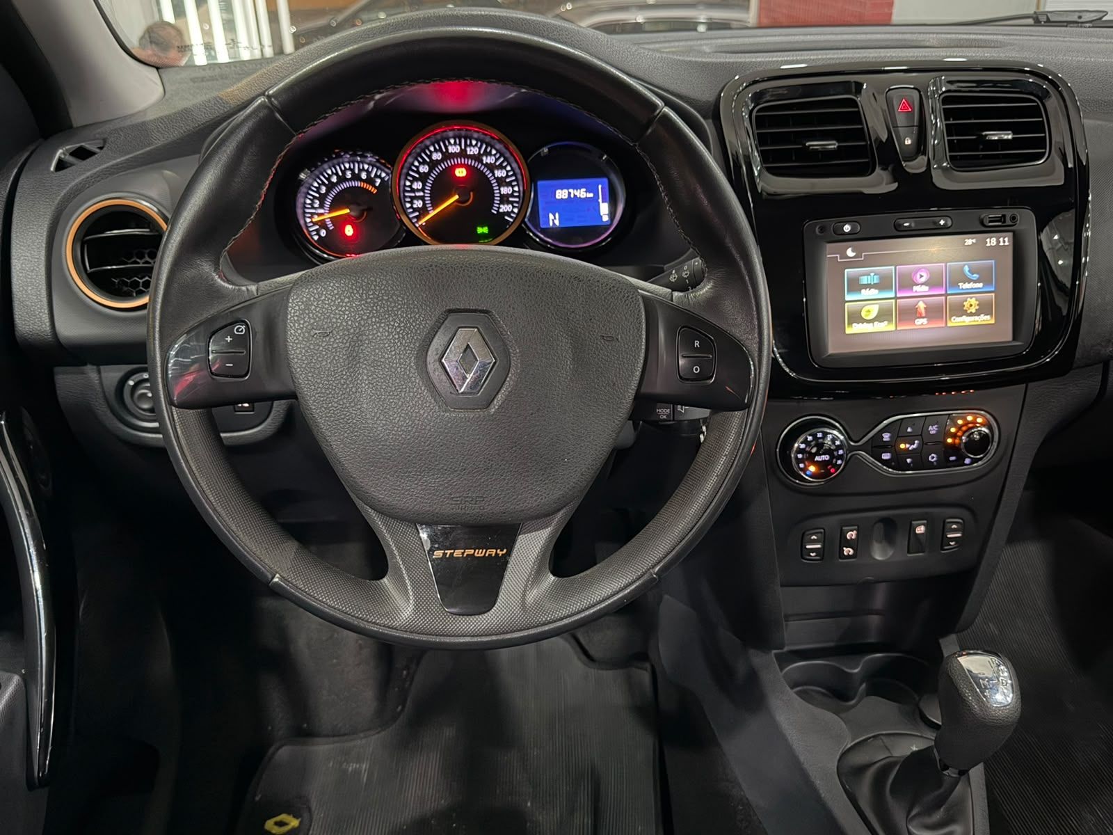 RENAULT SANDERO 6