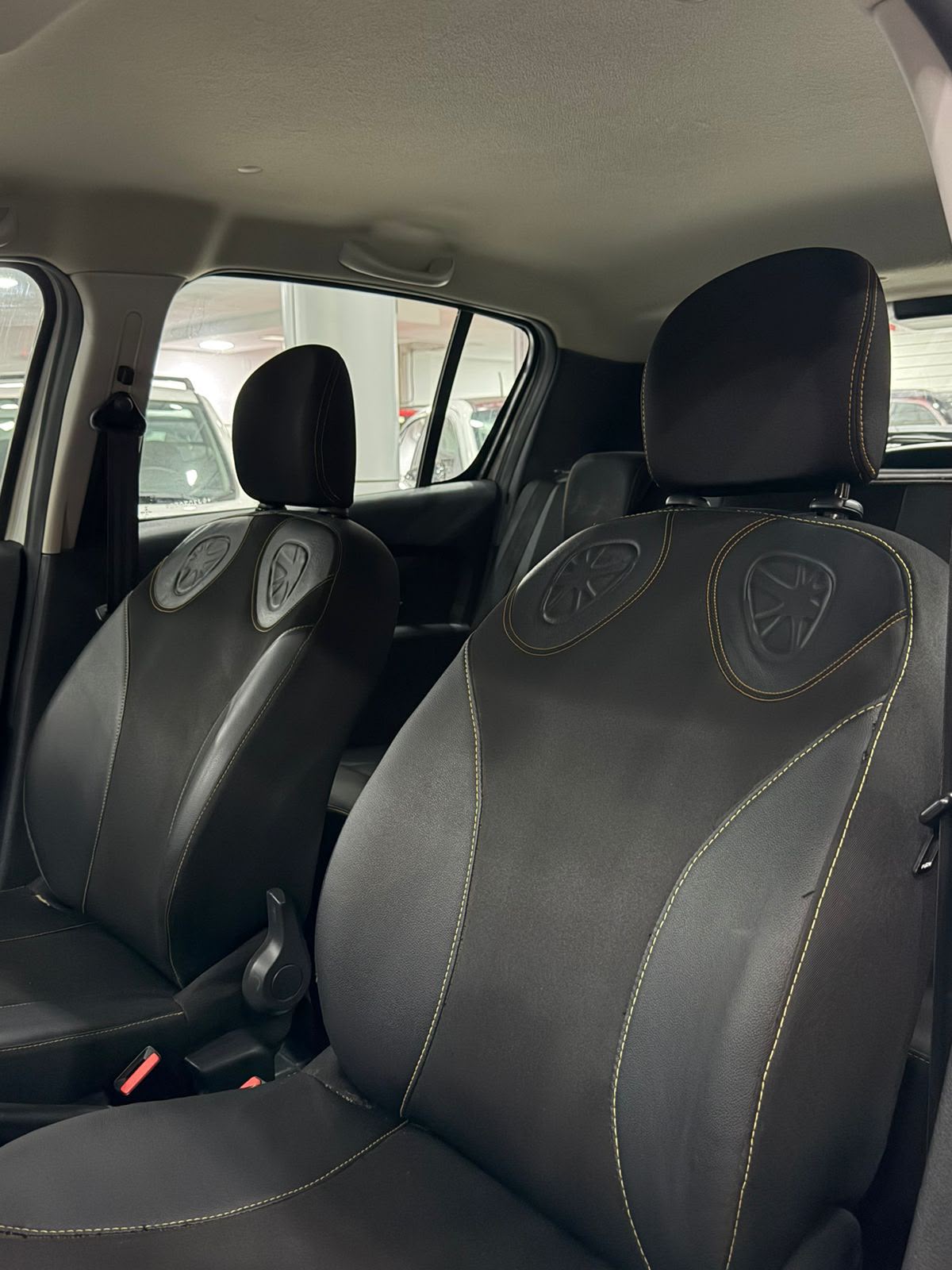 RENAULT SANDERO 9