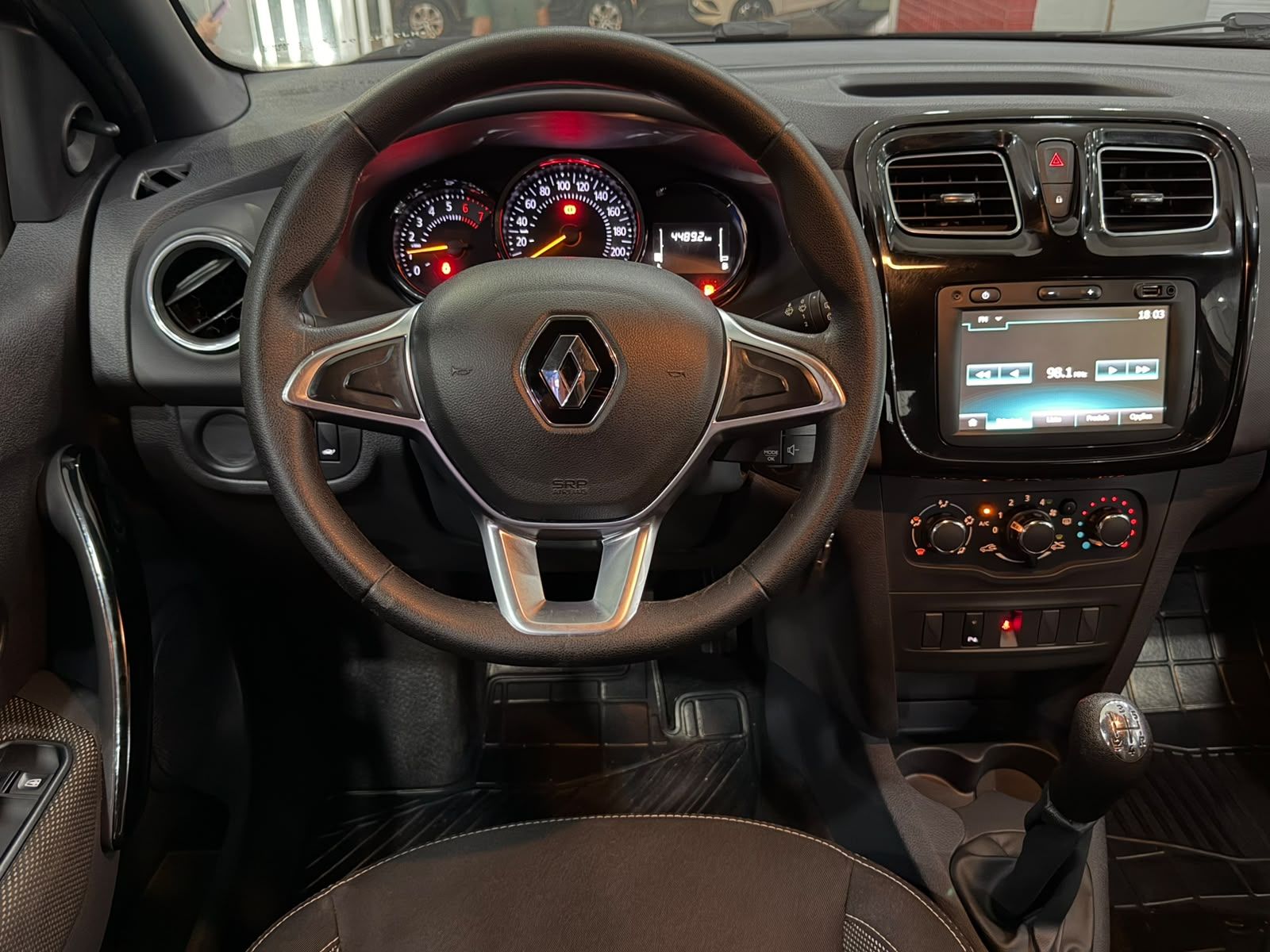 RENAULT SANDERO 6