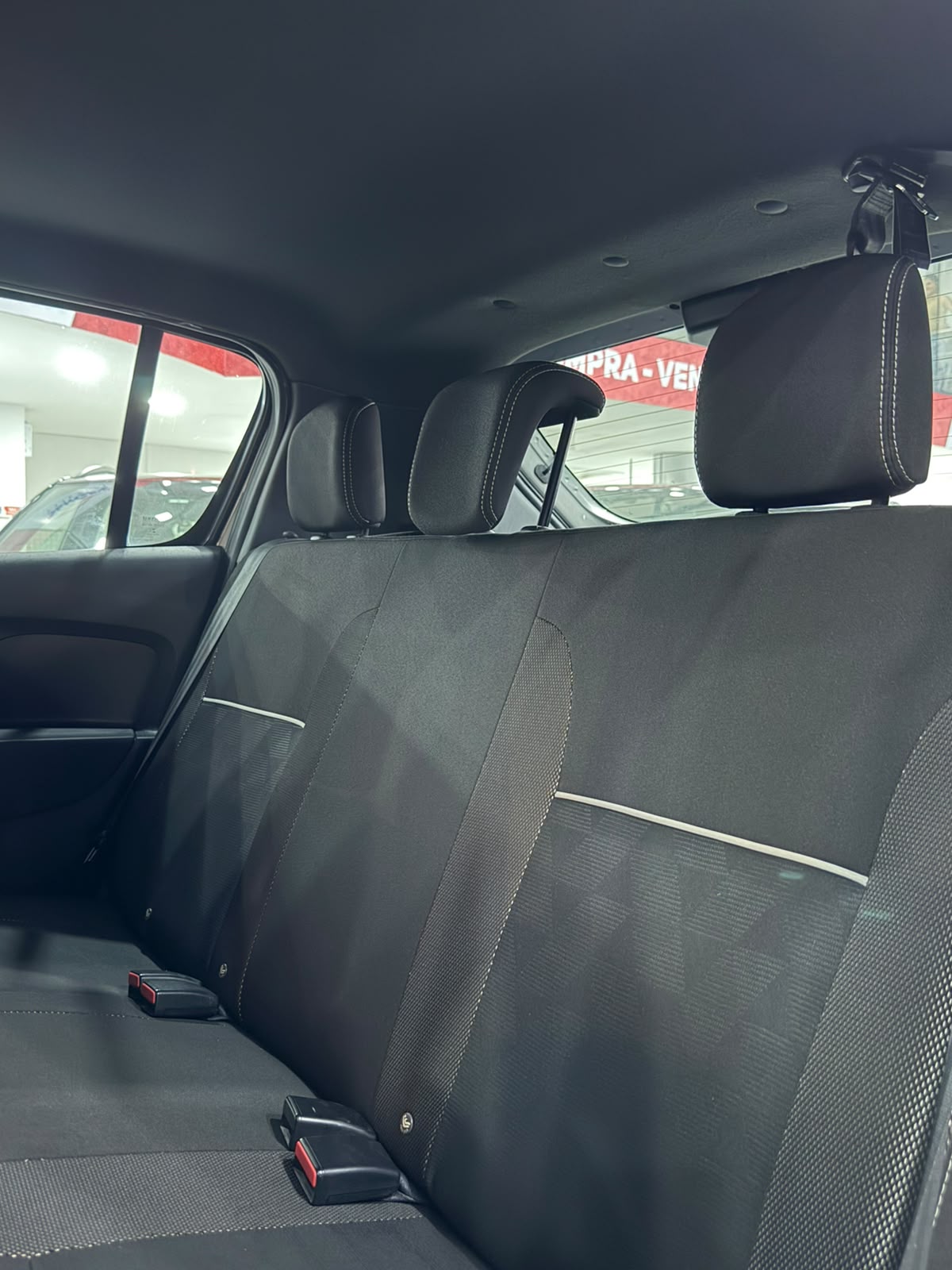 RENAULT SANDERO 9