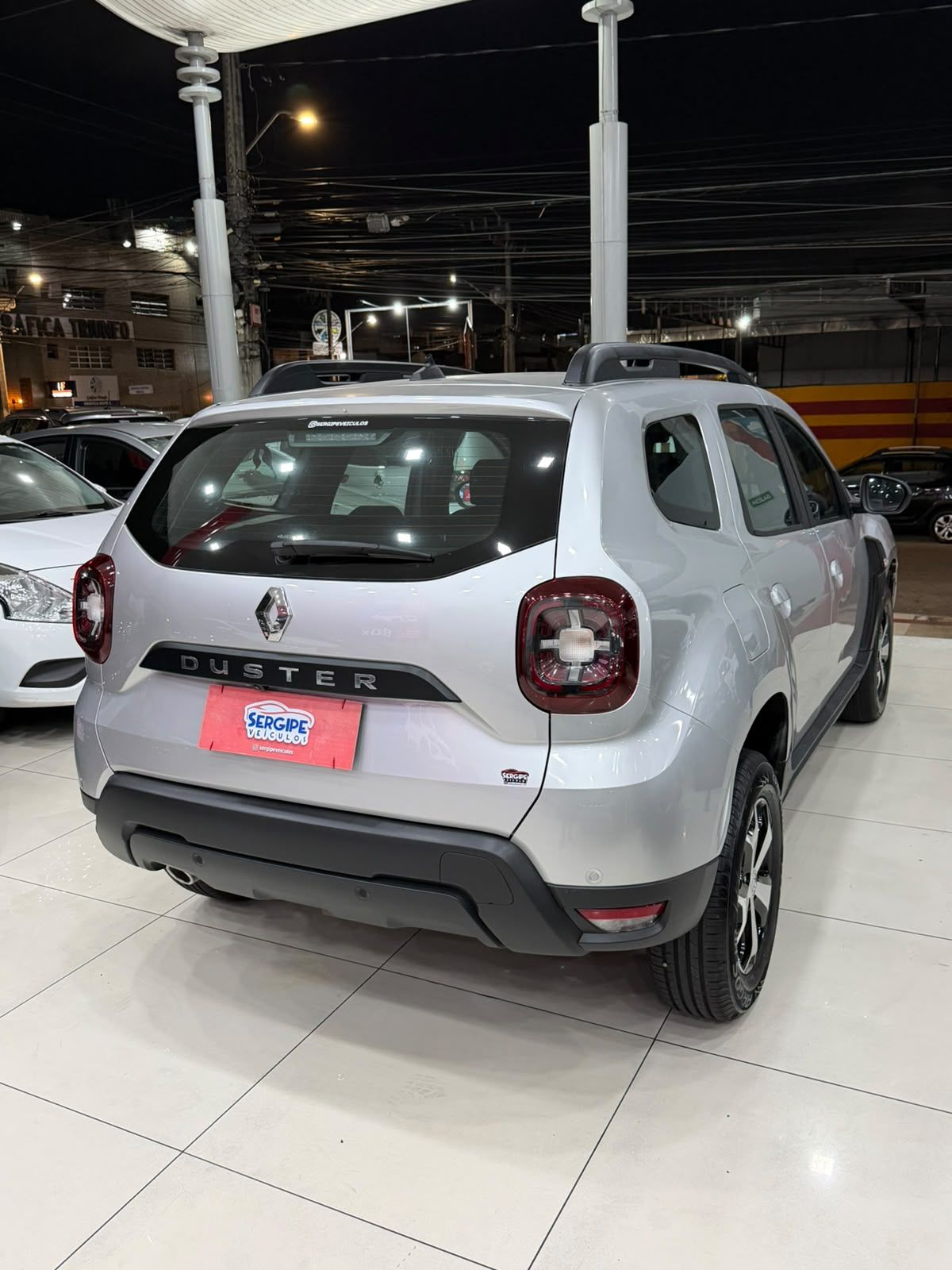 RENAULT DUSTER 4