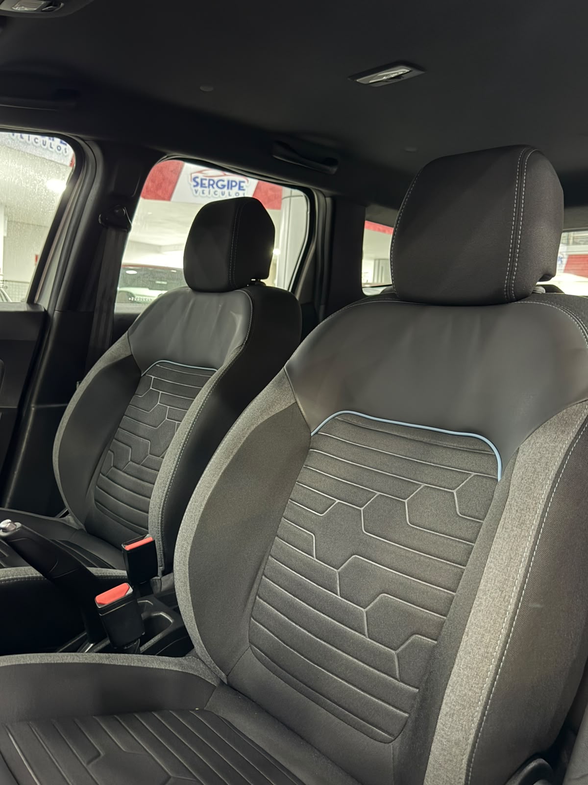 RENAULT DUSTER 6