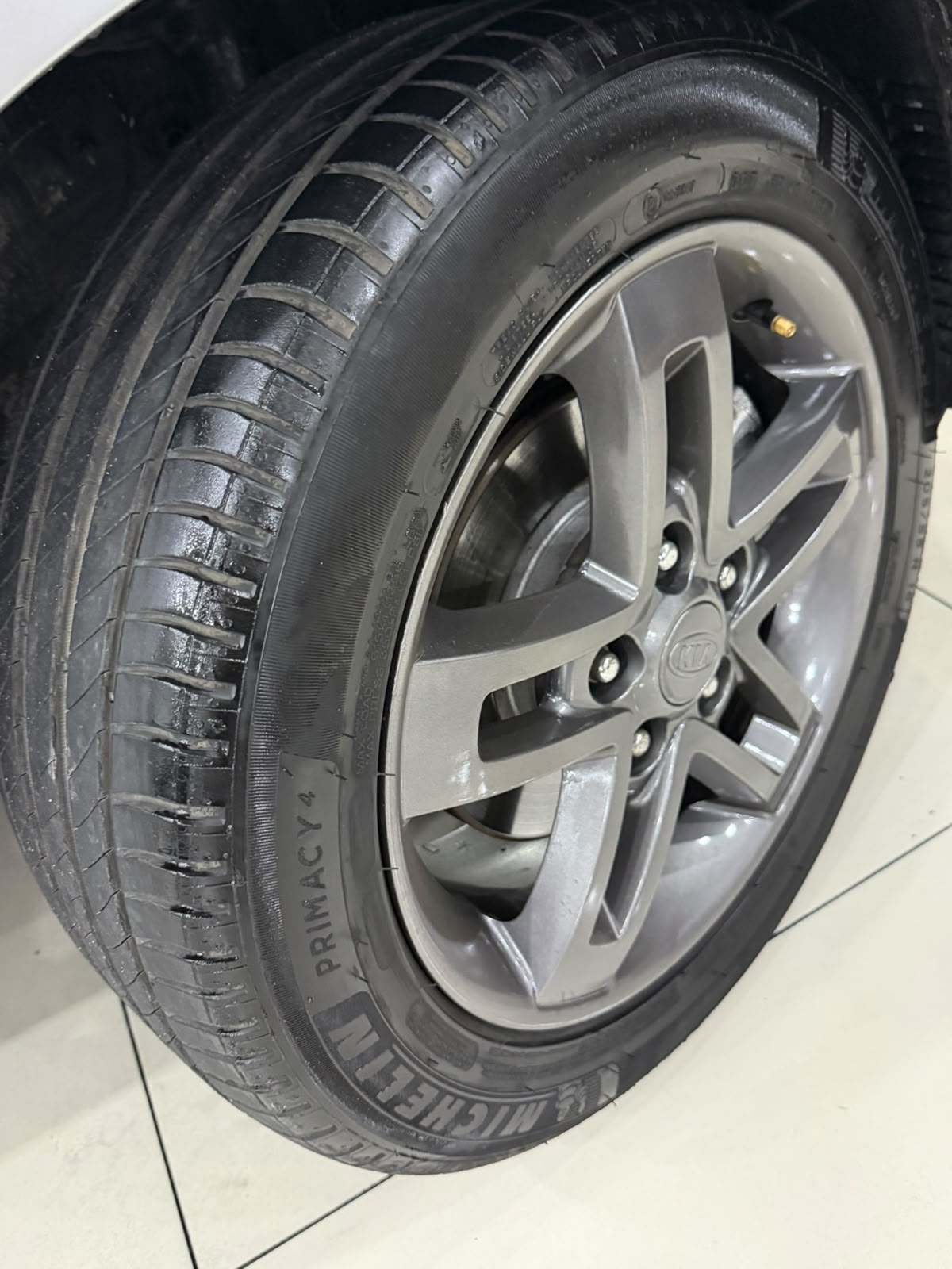 KIA MOTORS KIA 11