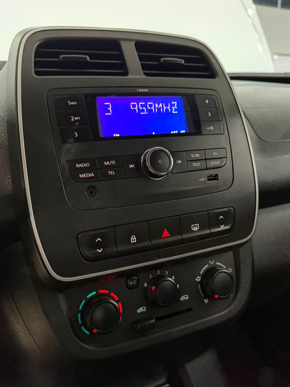 RENAULT KWID 7