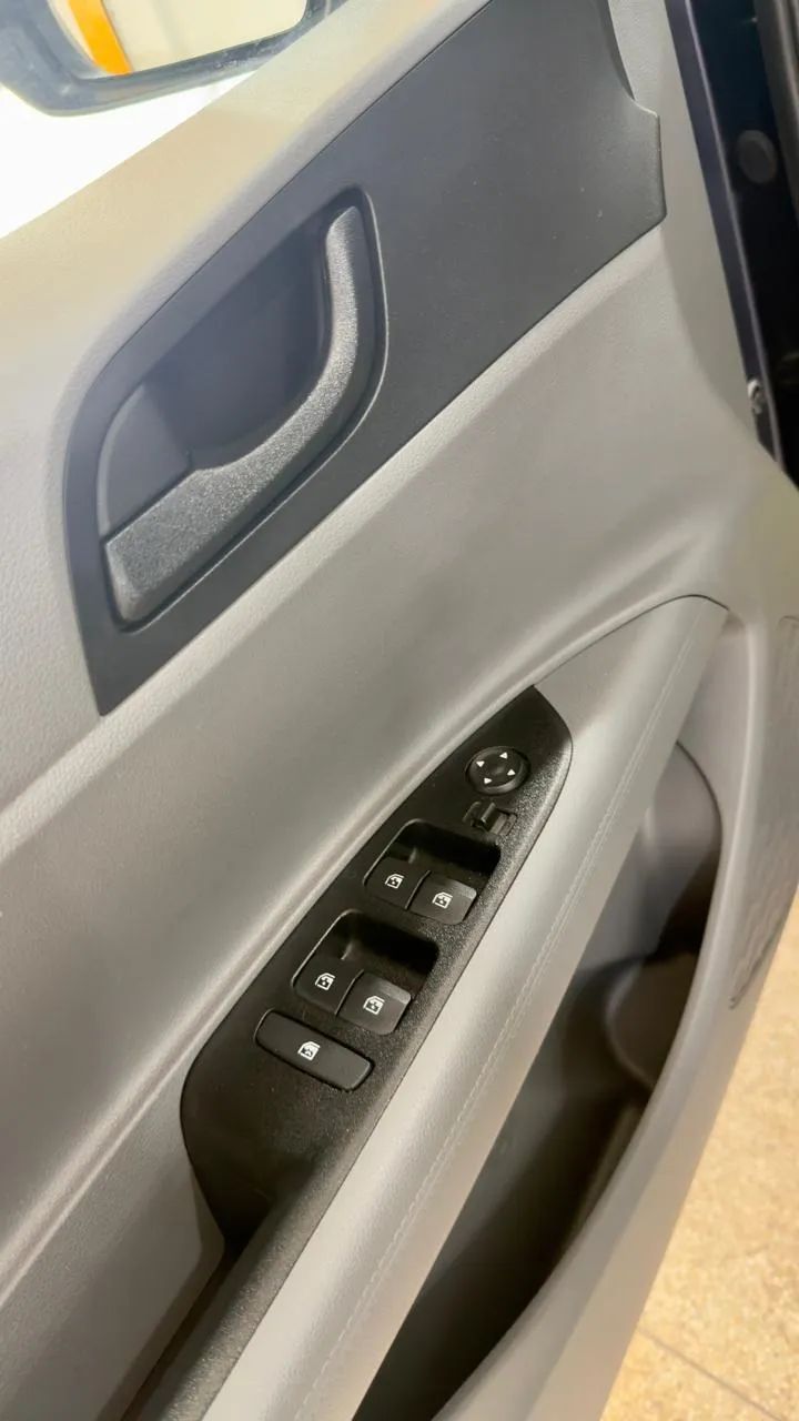 Hyundai HB20S 15