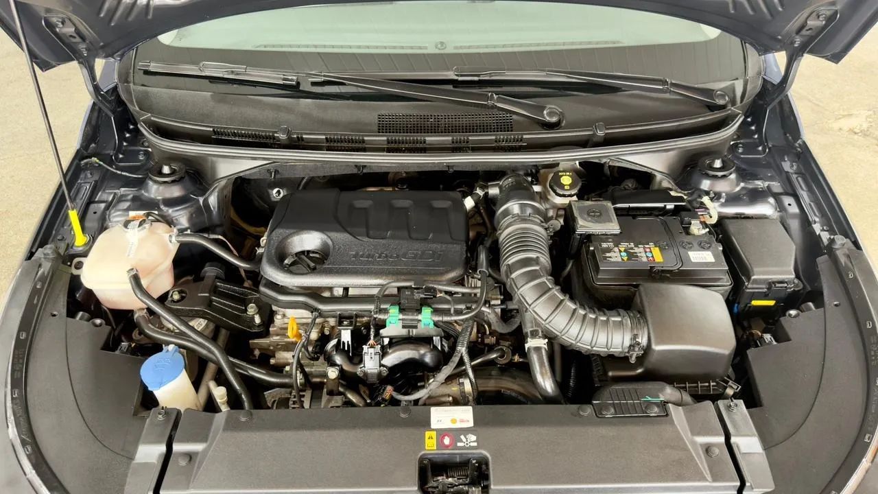 Hyundai HB20S 18