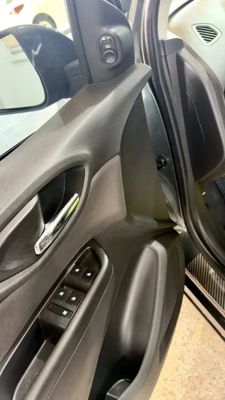Chevrolet PRISMA 15