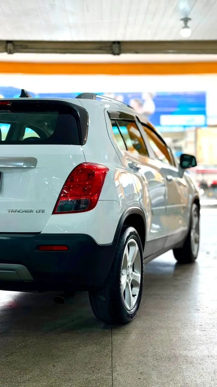 Chevrolet TRACKER 9