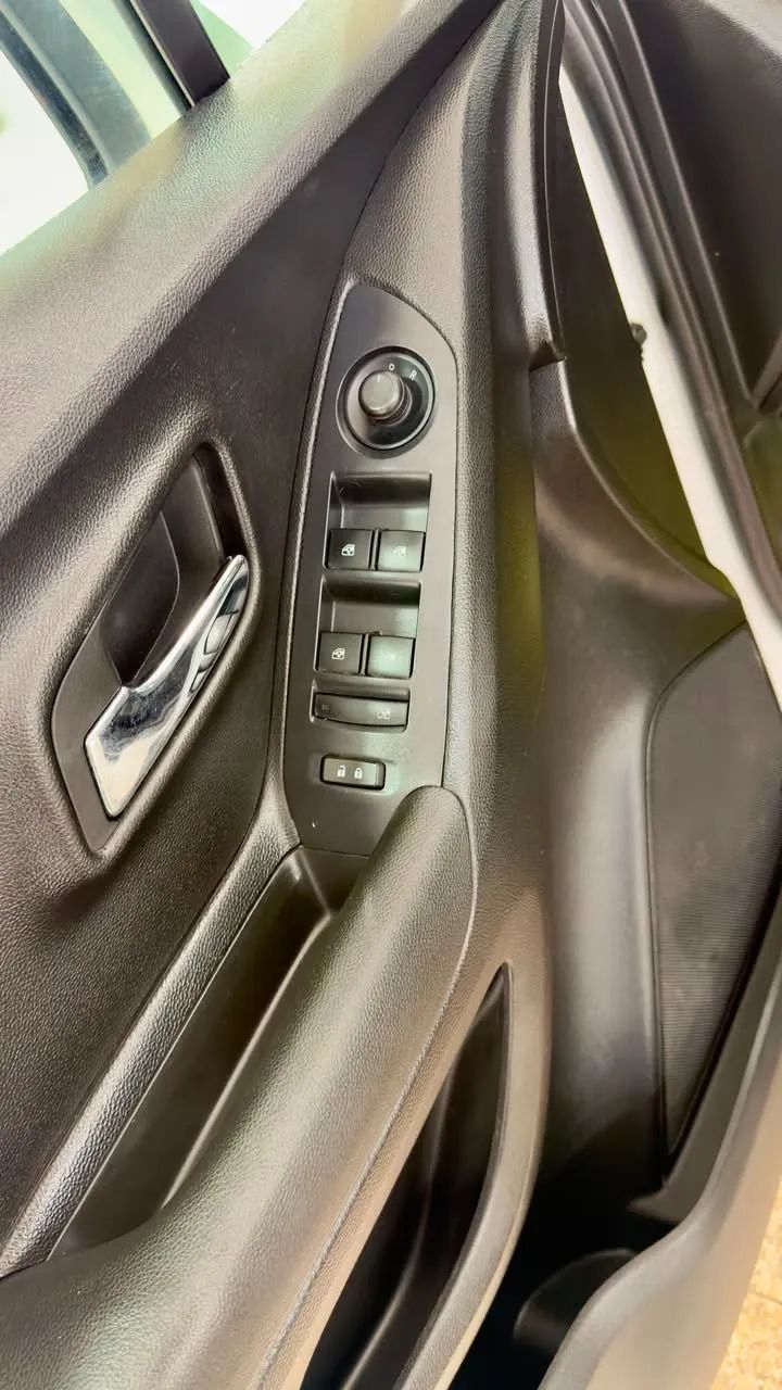 Chevrolet TRACKER 15