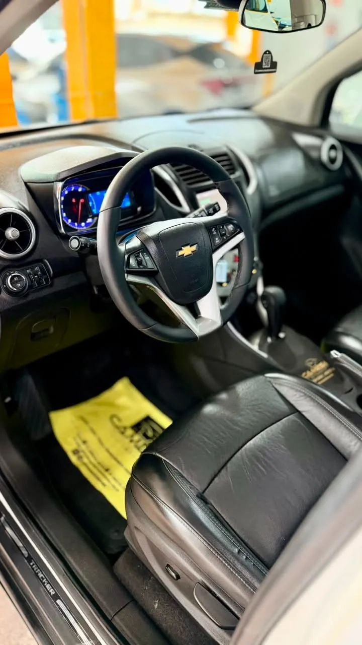 Chevrolet TRACKER 12
