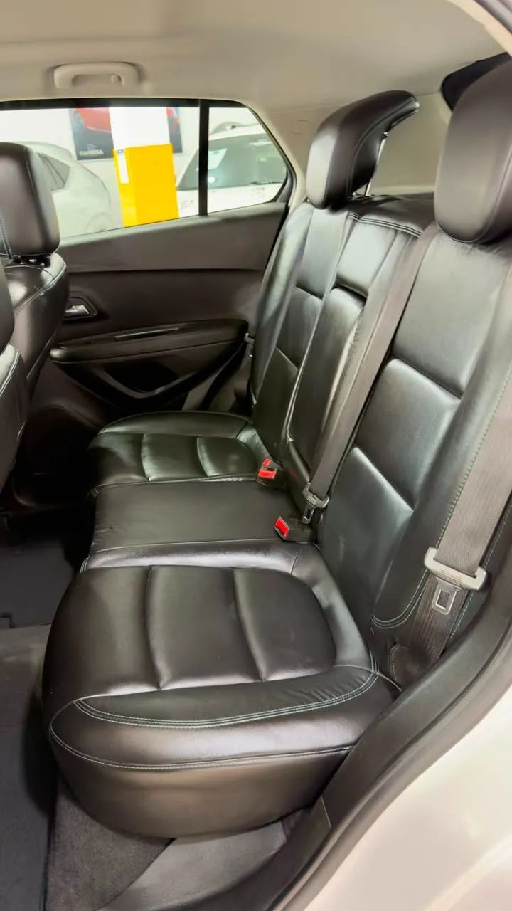 Chevrolet TRACKER 17