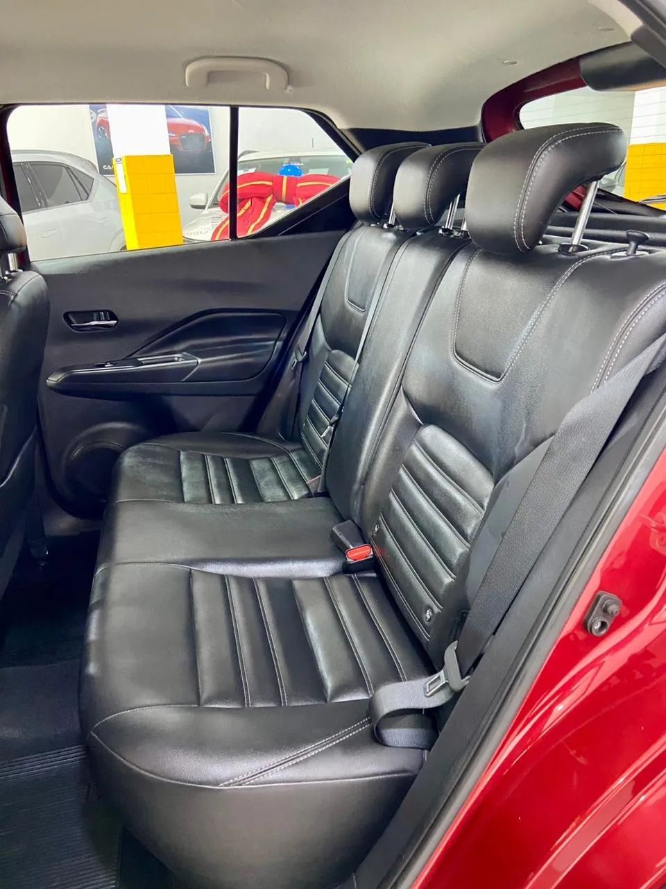 Nissan KICKS 16