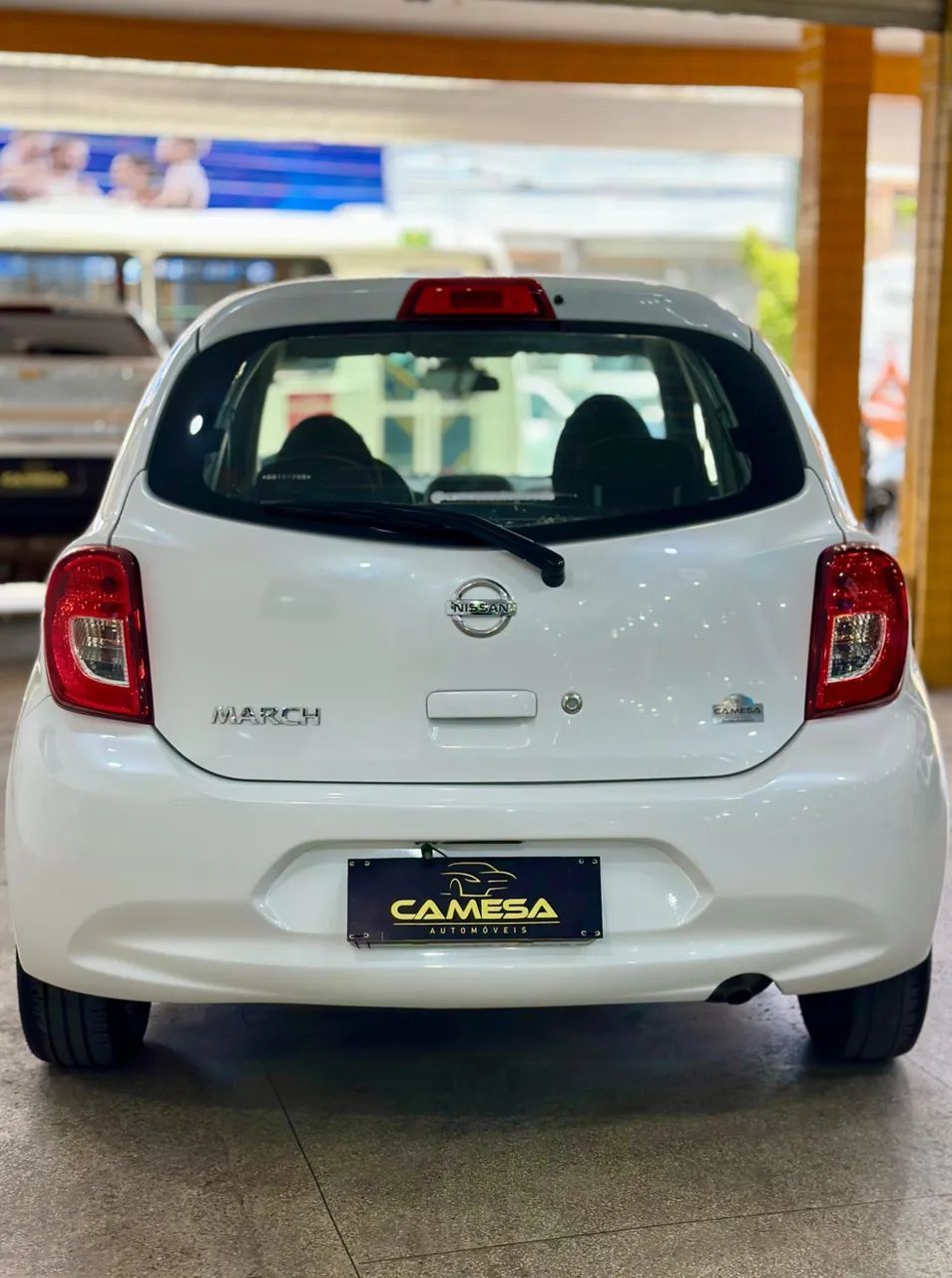 Nissan MARCH 6