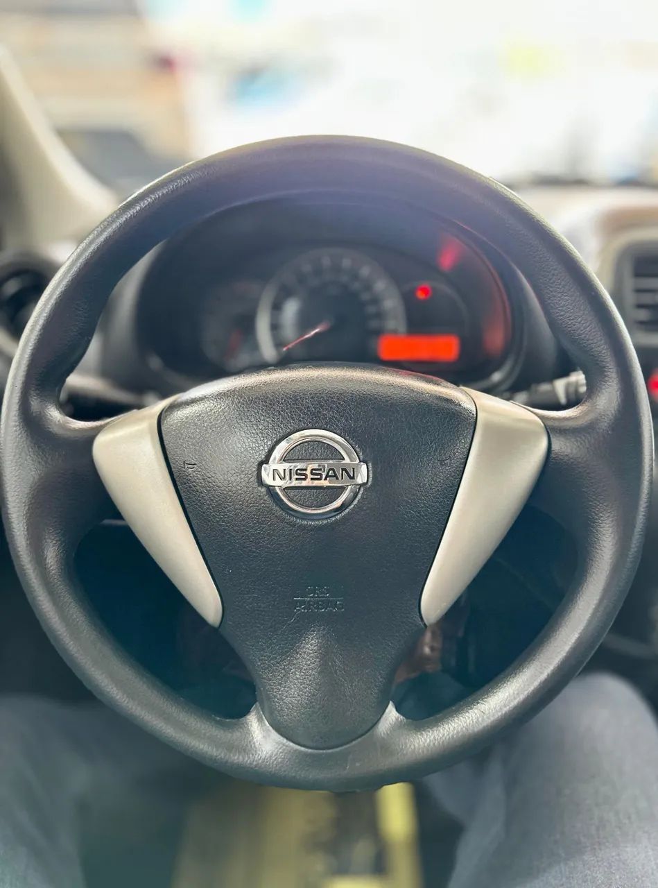 Nissan MARCH 16